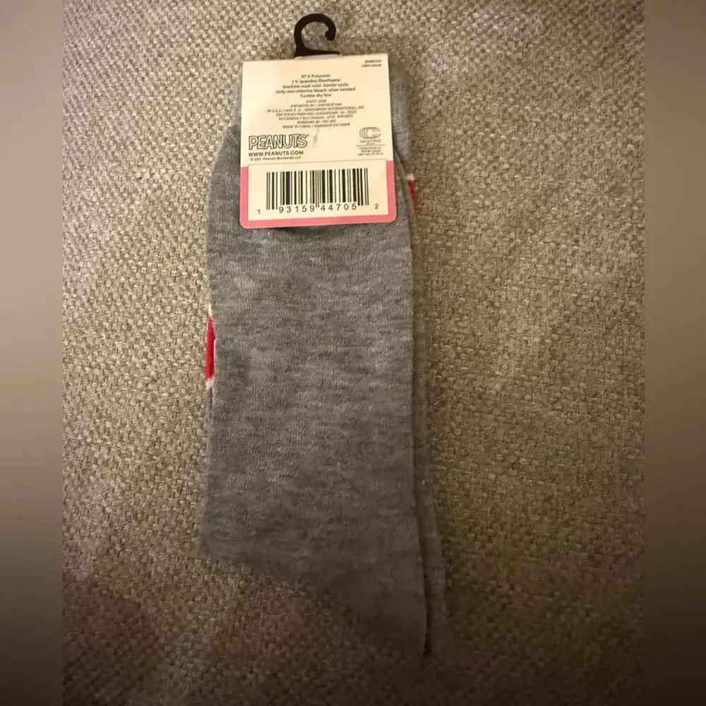 Peanuts Snoopy Valentines Day Socks “Love Makes Me Sick socks